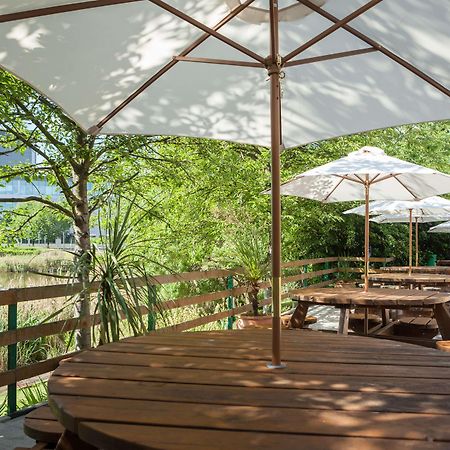 Campanile Hotel Дартфорд Экстерьер фото