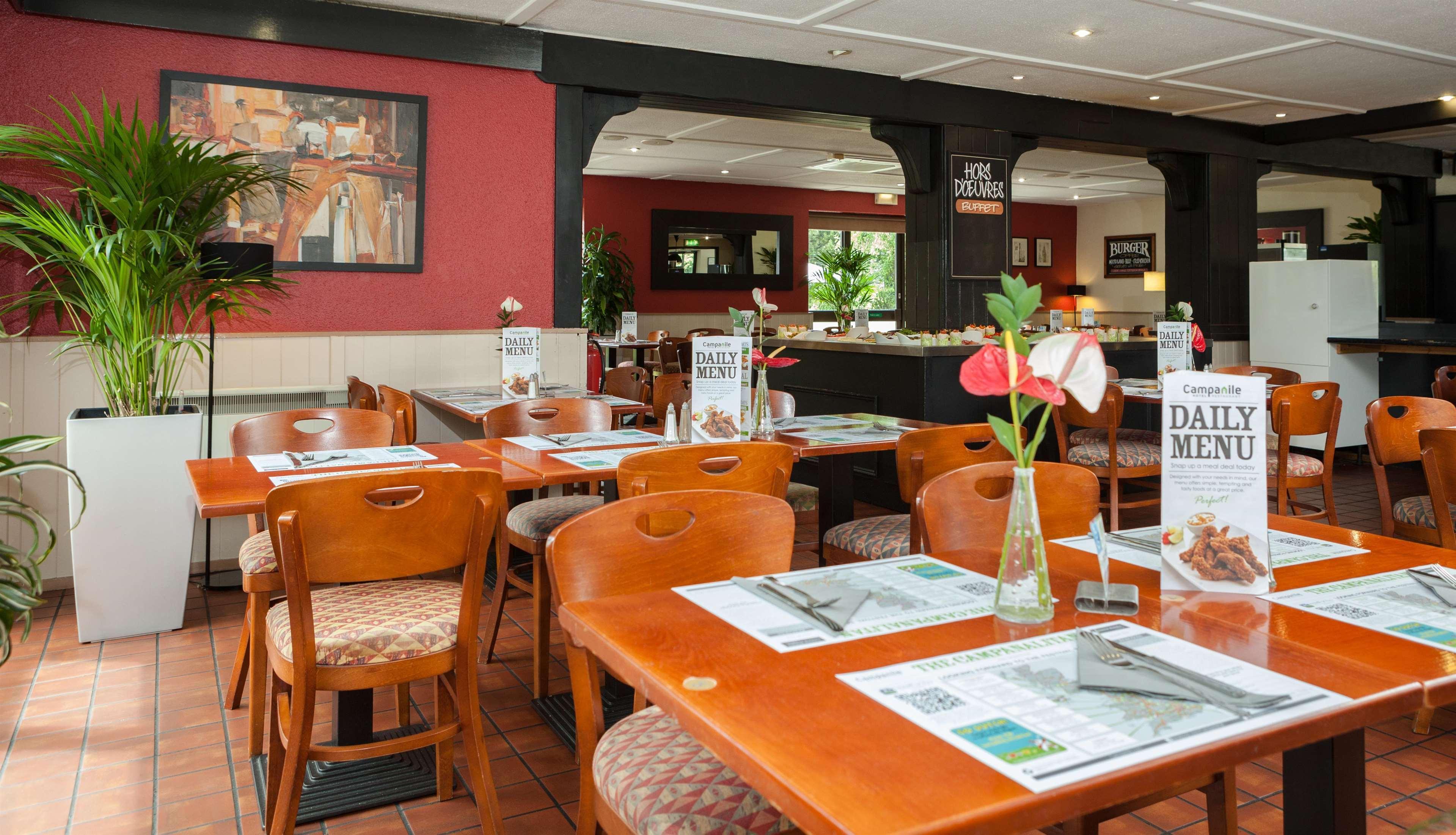 Campanile Hotel Дартфорд Экстерьер фото