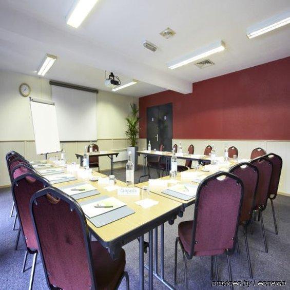 Campanile Hotel Дартфорд Бизнес фото